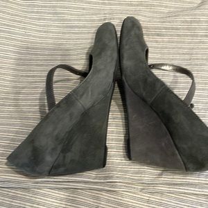 Bandolino Grey Velvet Mary Jane wedges
